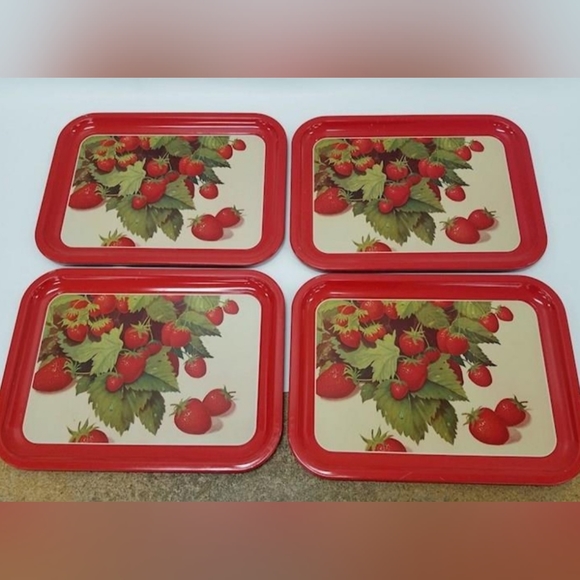 🍓Vintage Metal Strawberry Tray Set 😍 - Picture 7 of 7
